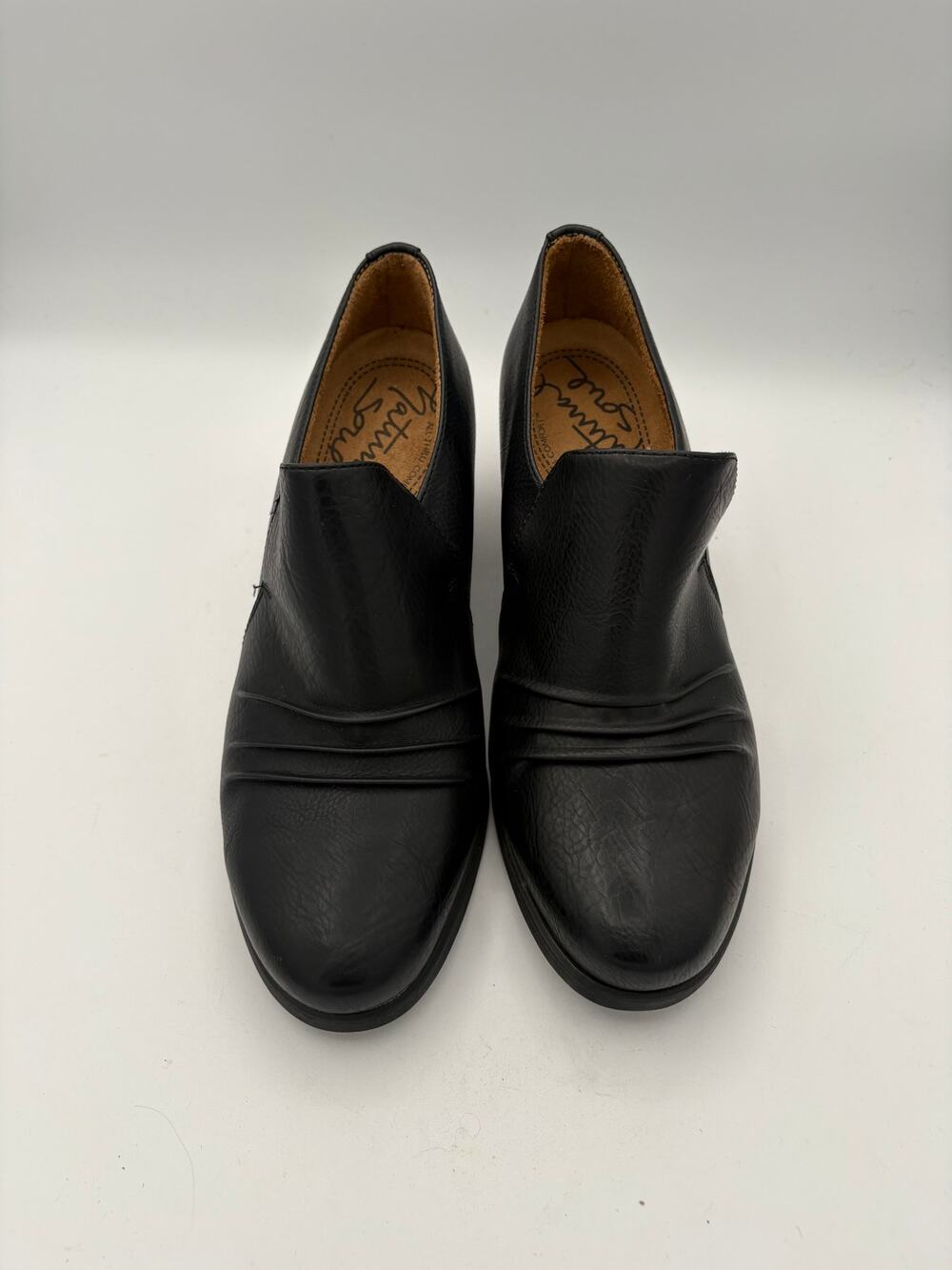 Women’s Natural Soul Size 8.5 Black Leather Heeled Mules